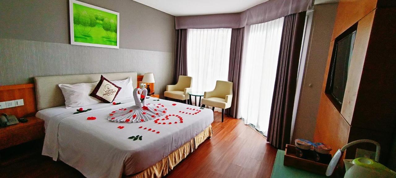 เดนโดร โกลด์ โฮเต็ล Hotel ญาจาง ภายนอก รูปภาพ