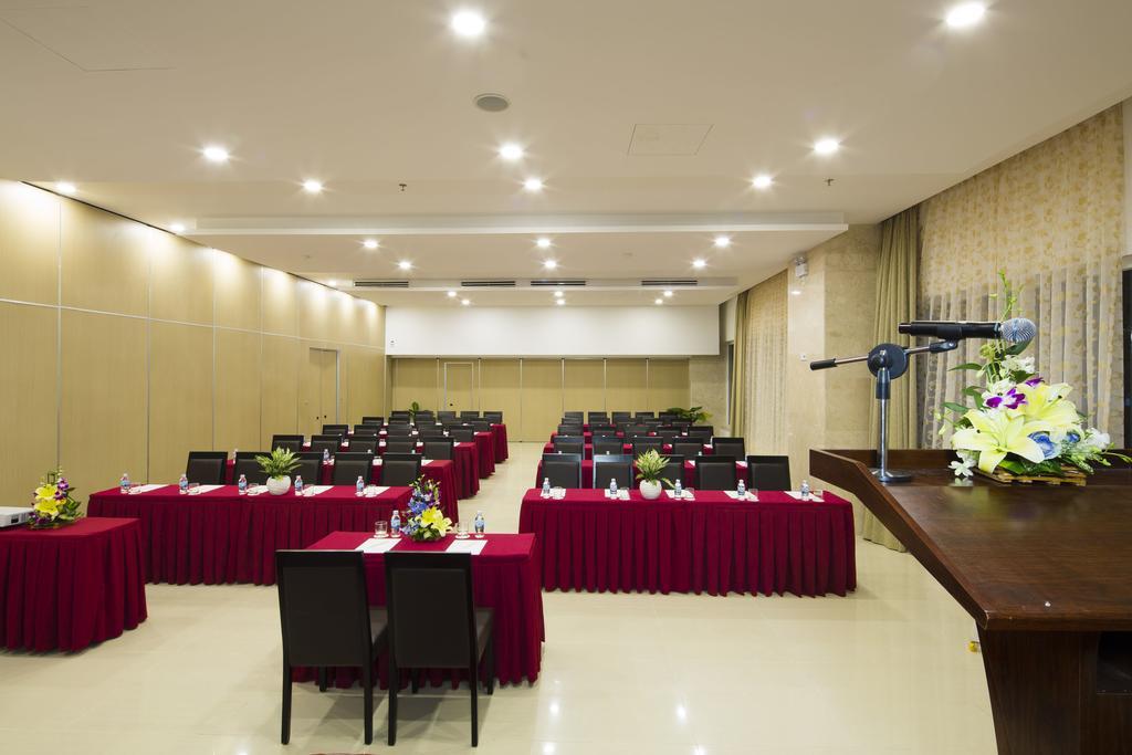 เดนโดร โกลด์ โฮเต็ล Hotel ญาจาง ภายนอก รูปภาพ