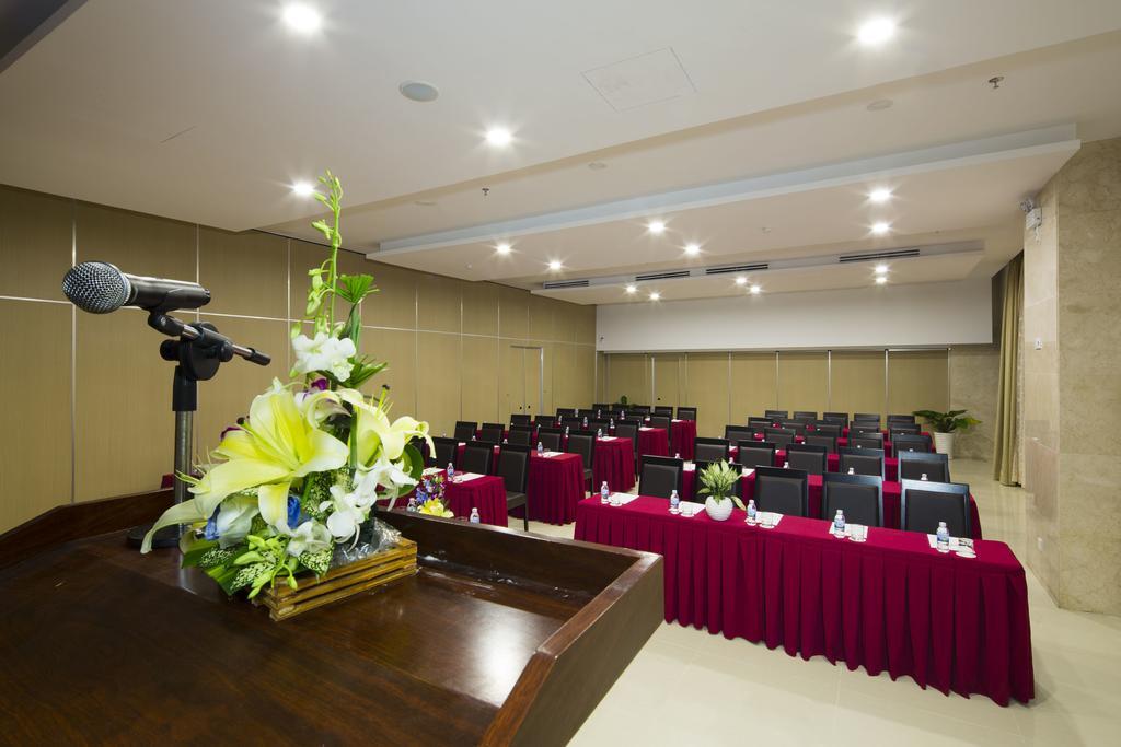 เดนโดร โกลด์ โฮเต็ล Hotel ญาจาง ภายนอก รูปภาพ