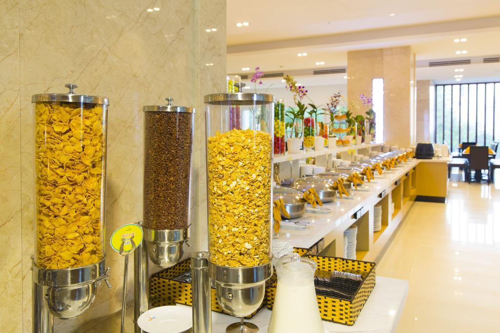 เดนโดร โกลด์ โฮเต็ล Hotel ญาจาง ภายนอก รูปภาพ